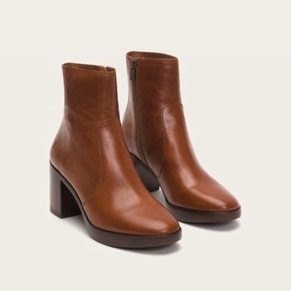 Frye Shoes - Frye‎ Joan Campus Boot in size 8 Brown Leather